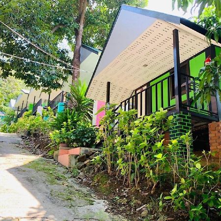 Apache Top Hill Hostel Phi Phi Don Exterior photo